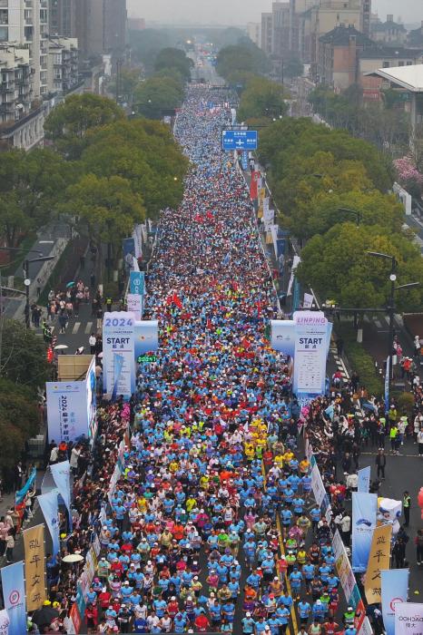 2024年临平区半程马拉松首次设企业赛中赛机制